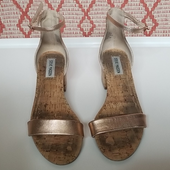 Rosegold and cork Steve Madden heels - Picture 3 of 5
